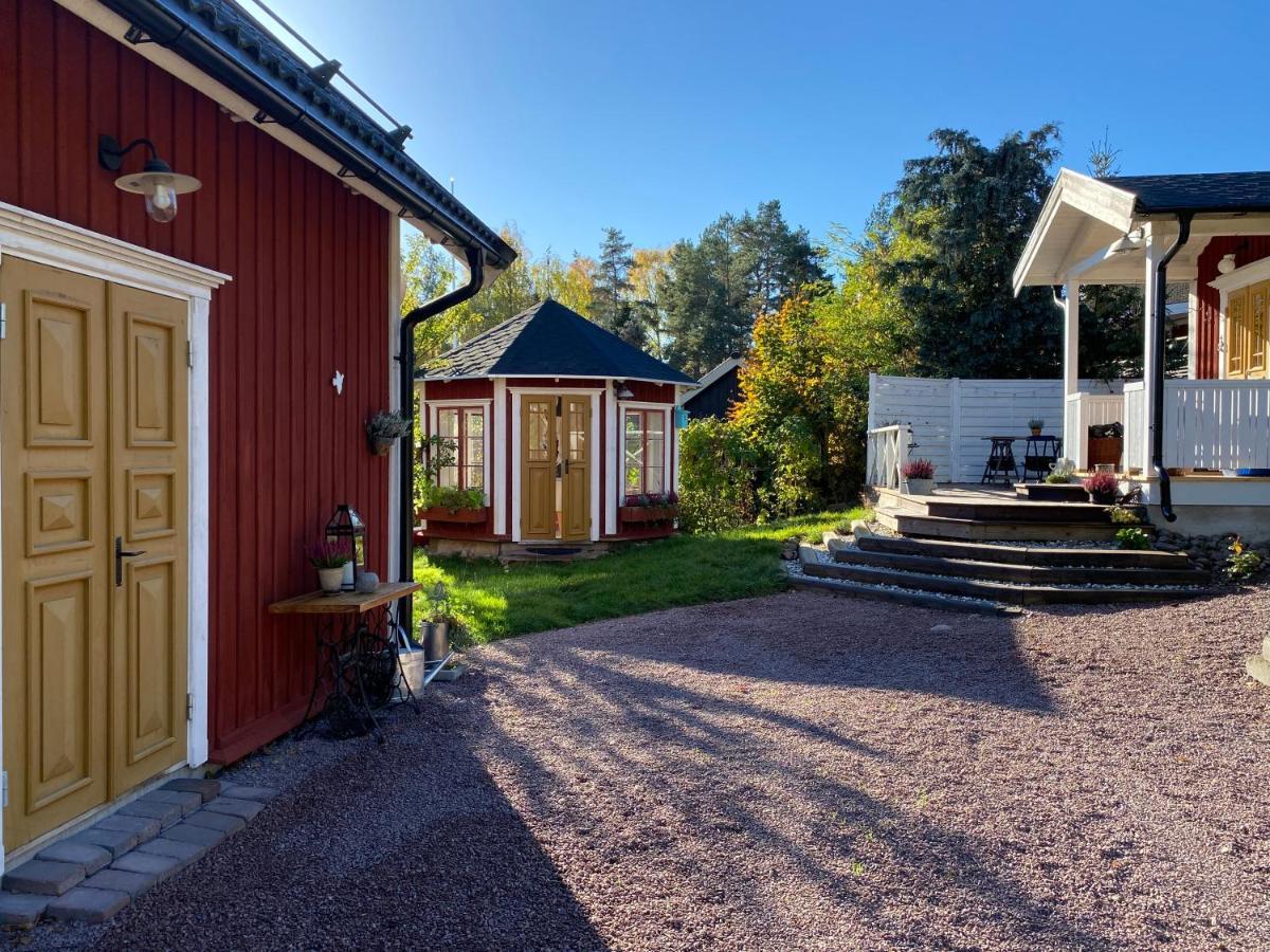 Roeda Huset * Hallstahammar